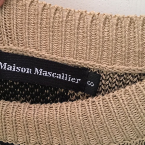 Oversized Sweatshirt. - Picture 2 of 4